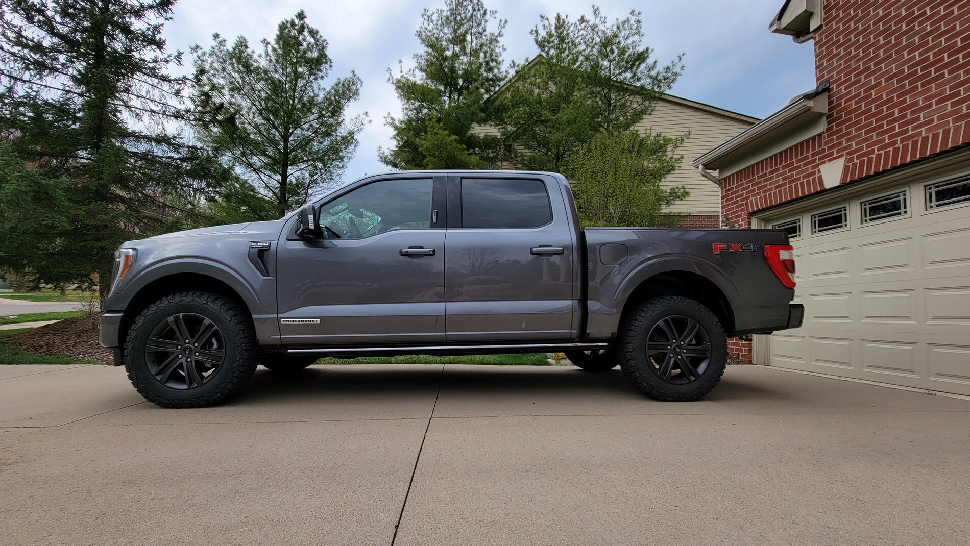photo 1 Ford F-150 custom wheels   20x, ET , tire size 275/65 R20. x ET 