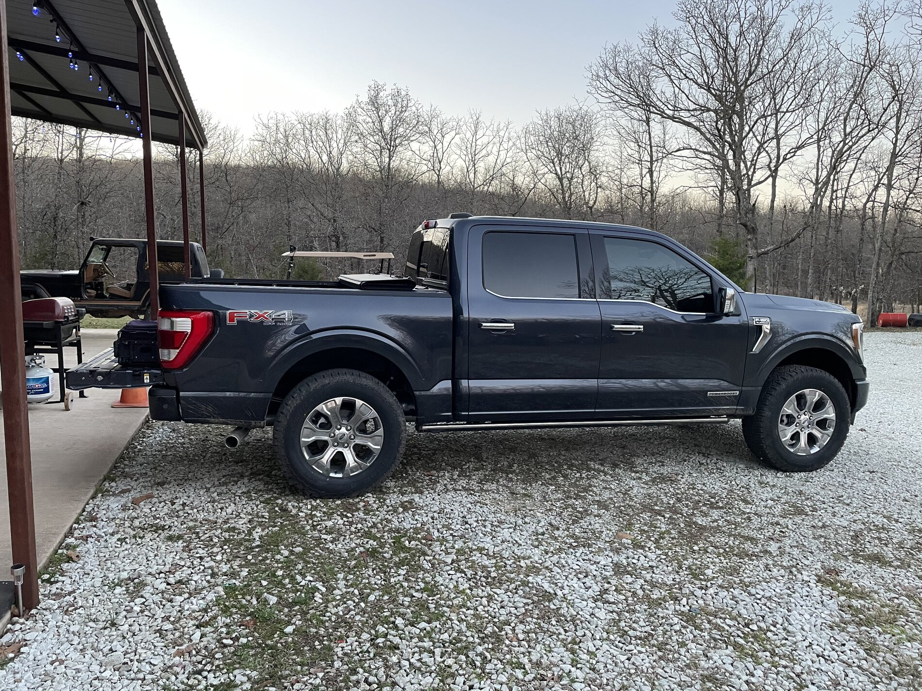 photo 1 Ford F-150 custom wheels   20x, ET , tire size 285/65 R20. x ET 