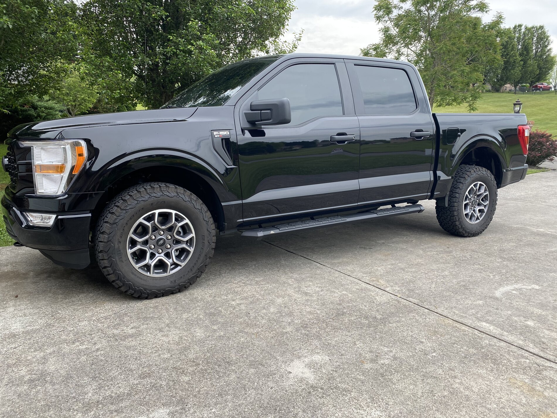 photo 2 Ford F-150 custom wheels   18x, ET , tire size 305/65 R18. x ET 