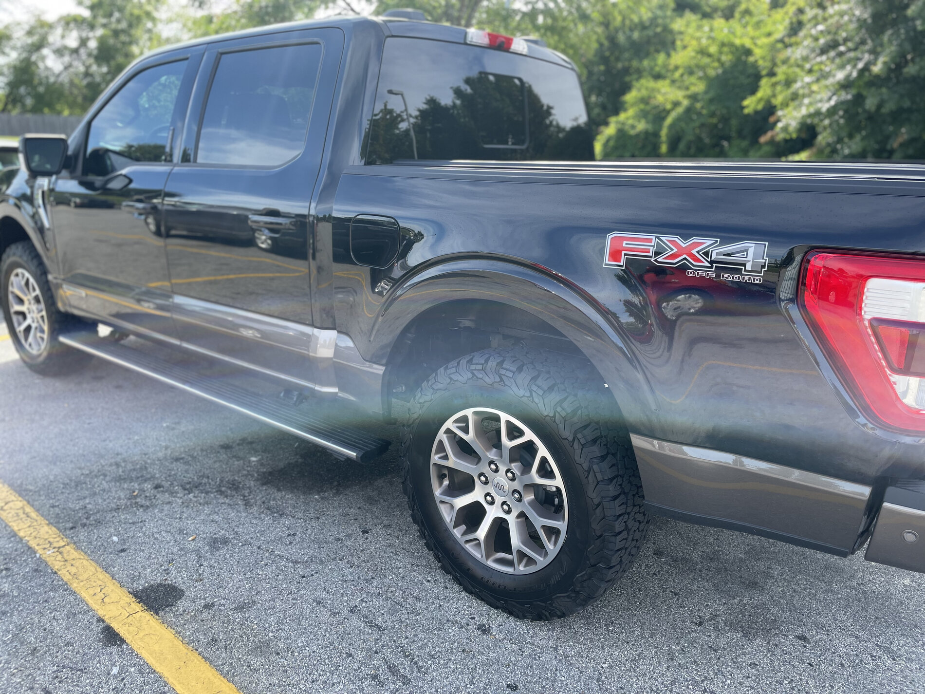 photo 4 Ford F-150 custom wheels   20x, ET , tire size 285/60 R20. x ET 