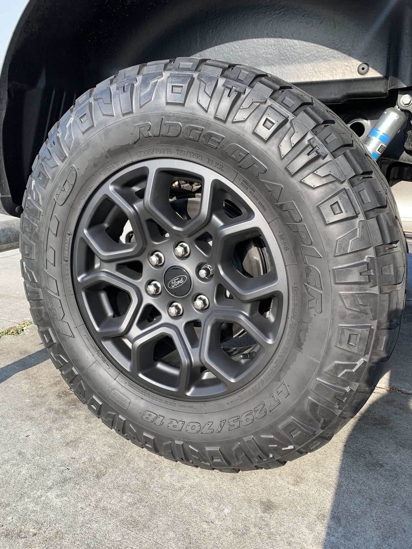 photo 4 Ford F-150 custom wheels   18x, ET , tire size 295/70 R18. x ET 