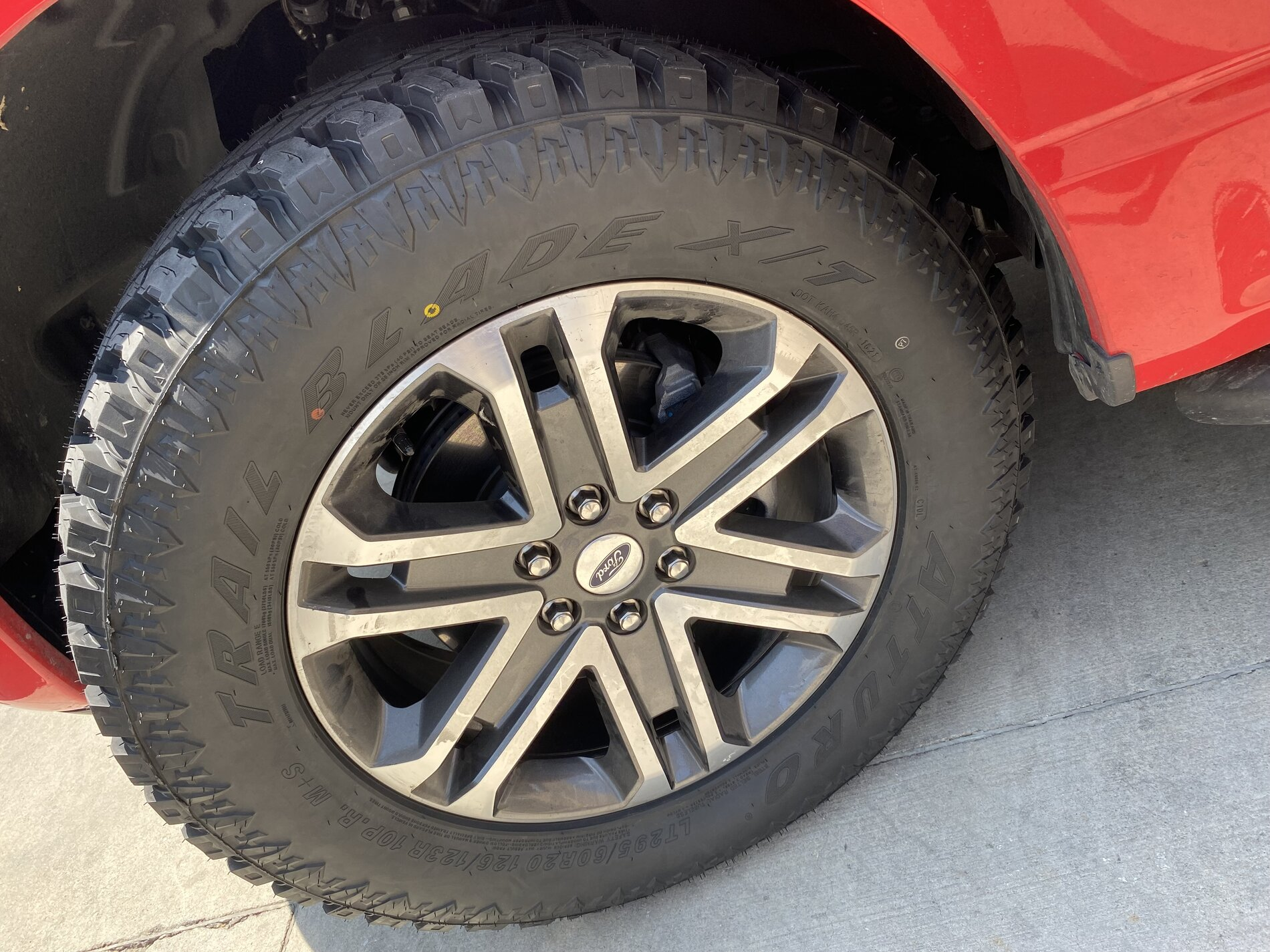 photo 3 Ford F-150 custom wheels   20x, ET , tire size 295/60 R20. x ET 
