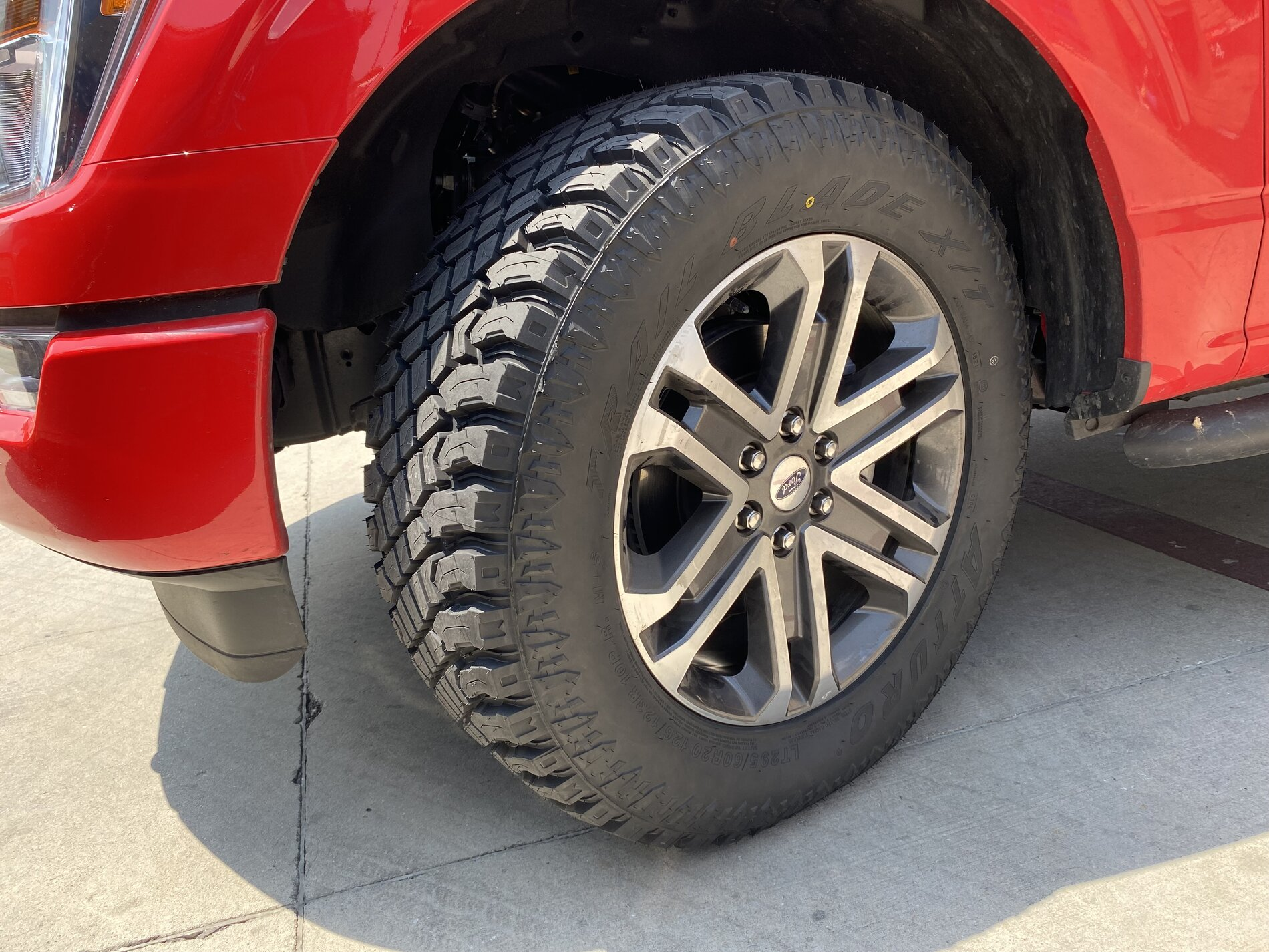 photo 4 Ford F-150 custom wheels   20x, ET , tire size 295/60 R20. x ET 