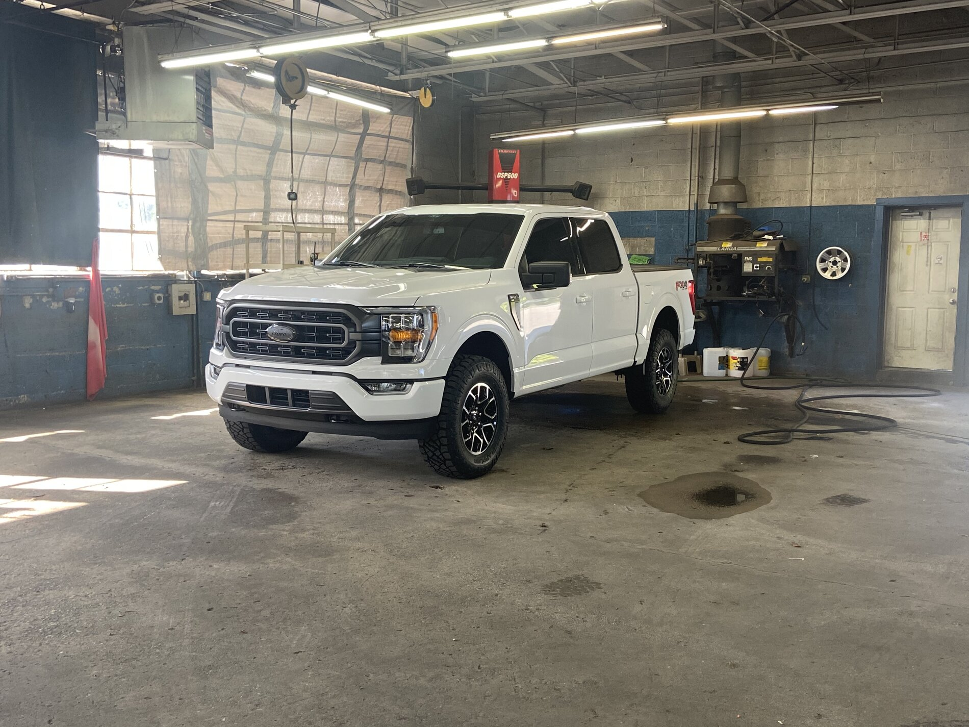 photo 1 Ford F-150 custom wheels  Factory Lariat Sport Wheels A/T Tires FX4 Expedition 2021 18x, ET , tire size 35X12.5 R18. x ET 