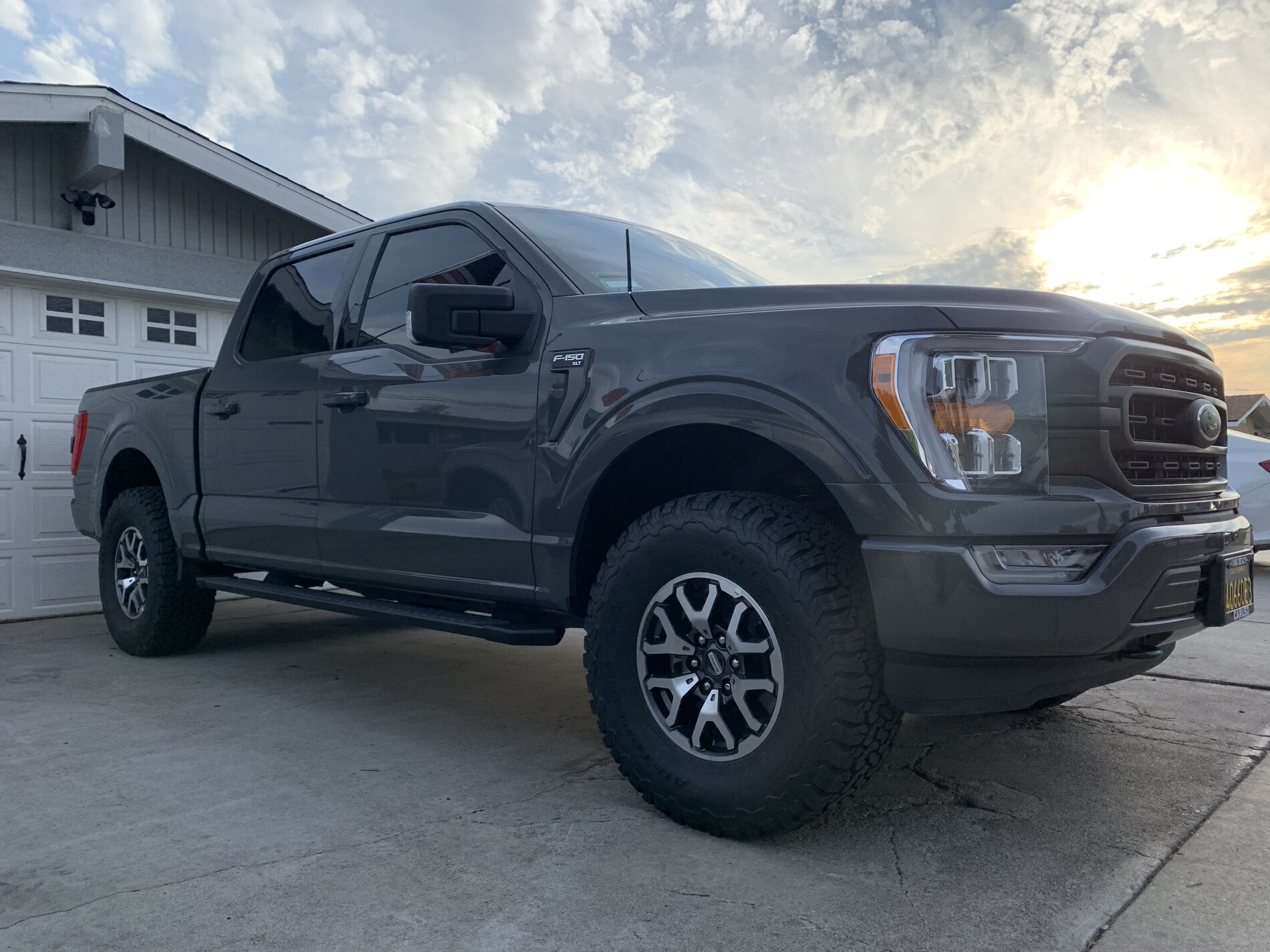 photo 2 Ford F-150 custom wheels   17x, ET , tire size 315/70 R17. x ET 