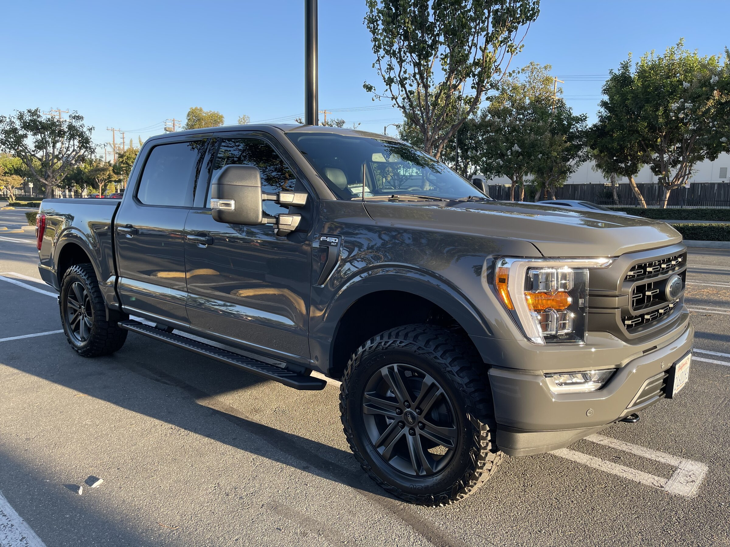 photo 3 Ford F-150 custom wheels   20x, ET , tire size 295/60 R20. x ET 