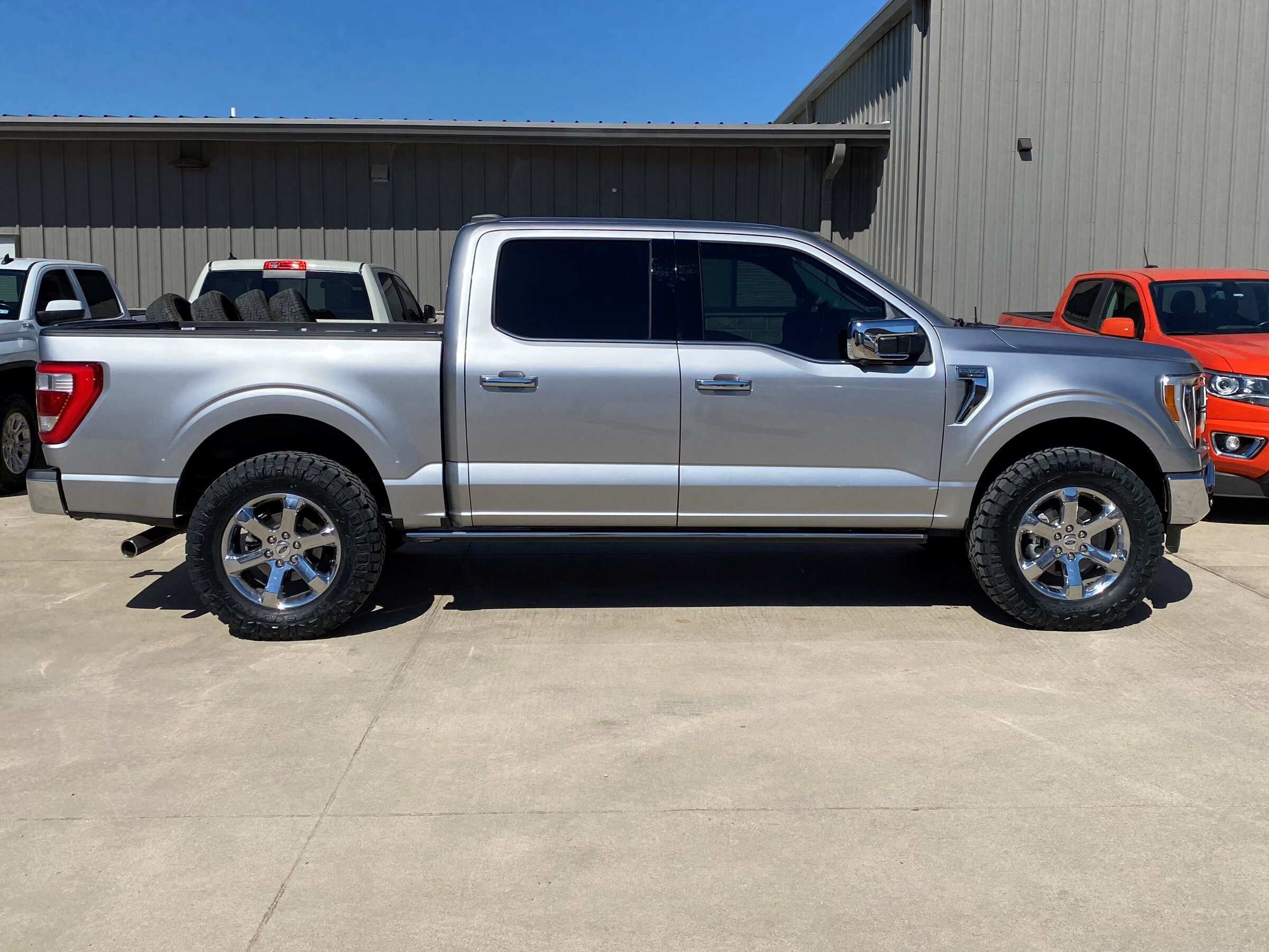 photo 2 Ford F-150 custom wheels   20x, ET , tire size 295/65 R20. x ET 