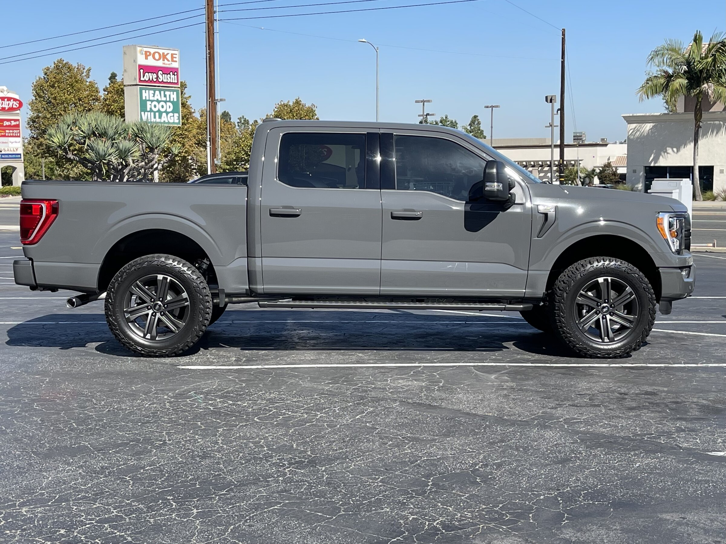 photo 1 Ford F-150 custom wheels  Powder Coat Dark Grey Takeoffs 20x, ET , tire size 295/60 R20. x ET 