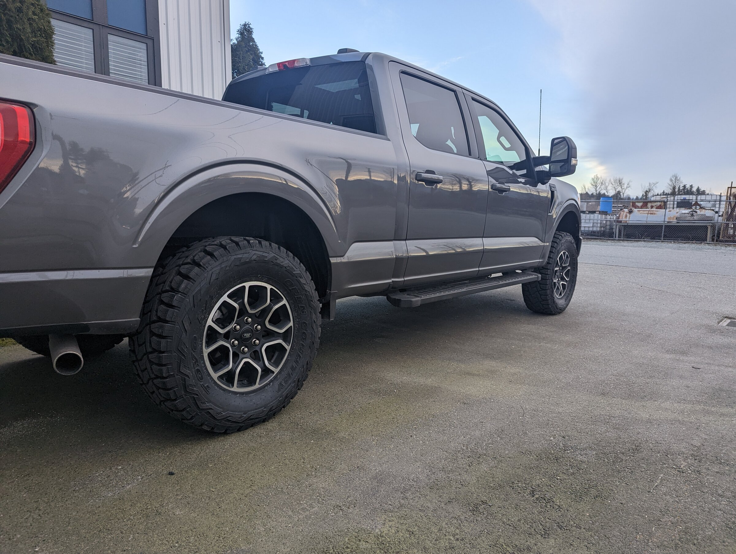 photo 2 Ford F-150 custom wheels  Factory Lariat Sport Wheels A/T Tires FX4 Expedition 2021 18x, ET , tire size 35X12.5 R18. x ET 