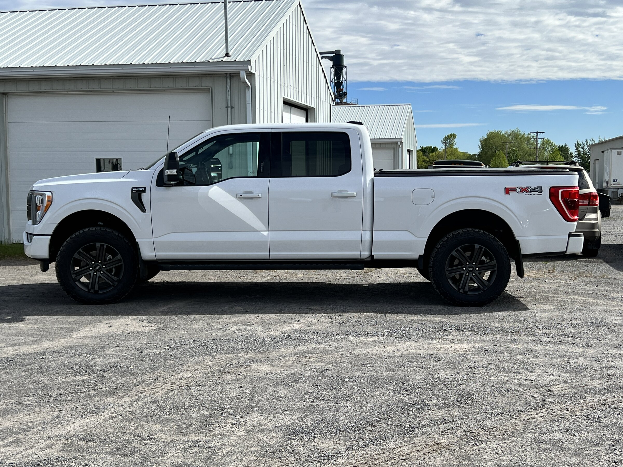 photo 1 Ford F-150 custom wheels 20x, ET , tire size 285/60 R20. x ET