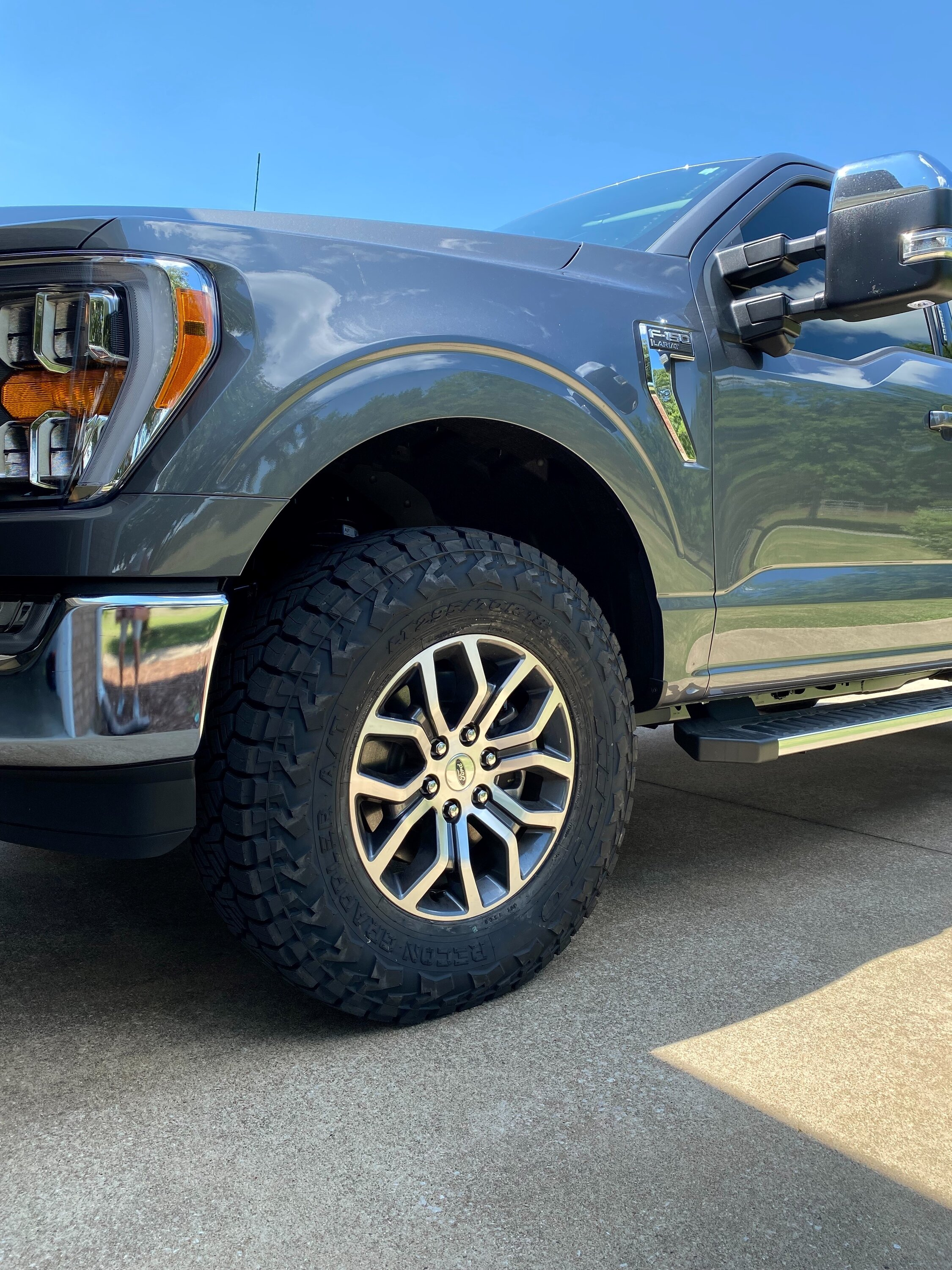 photo 2 Ford F-150 custom wheels   18x, ET , tire size 295/70 R18. x ET 