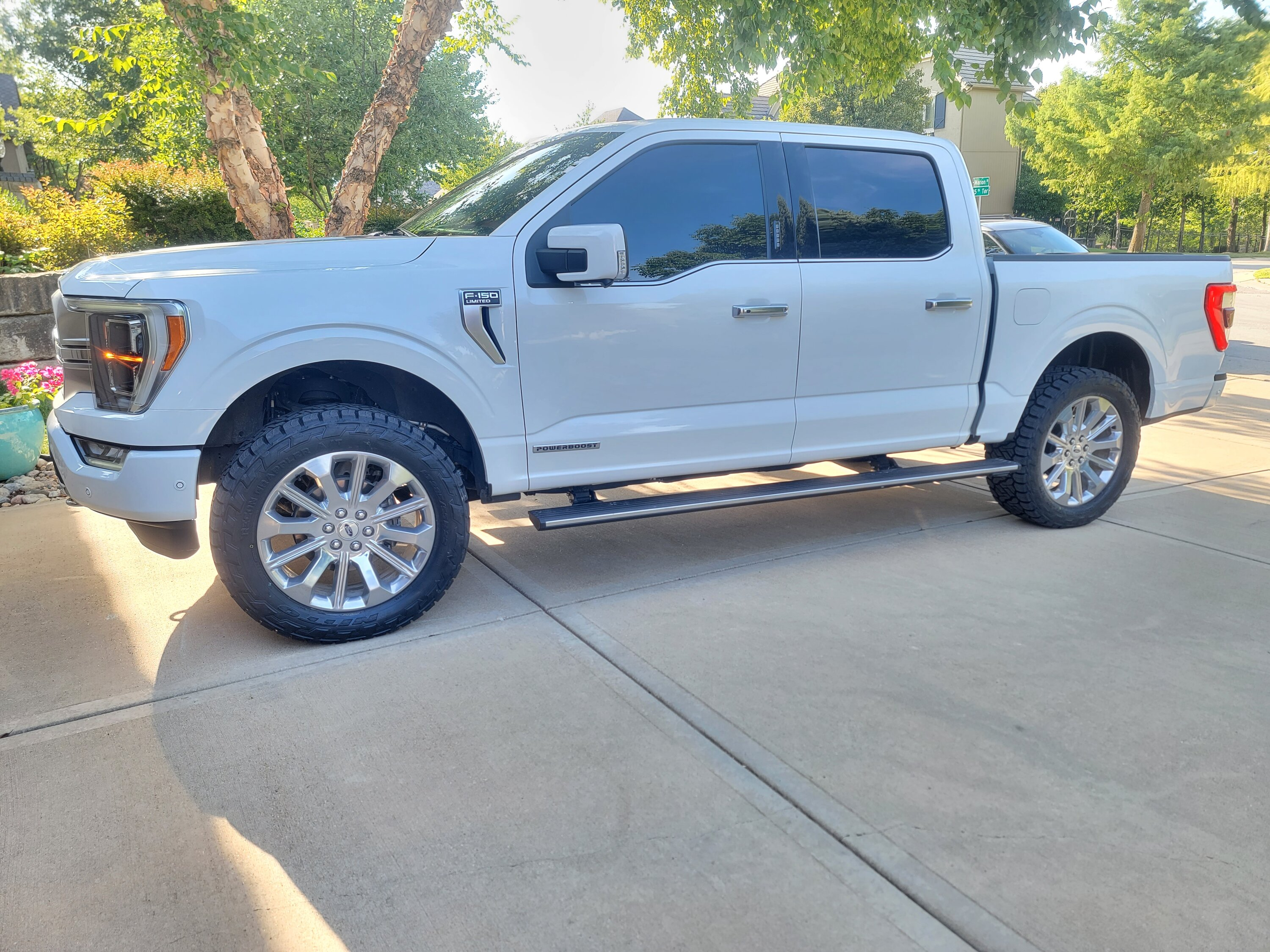 photo 1 Ford F-150 custom wheels   22x, ET , tire size 285/55 R22. x ET 