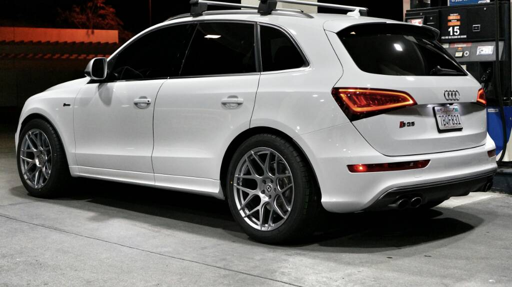 photo 2 Audi SQ5 custom wheels 20x10.5, ET +35, tire size 295/40 R20. x ET