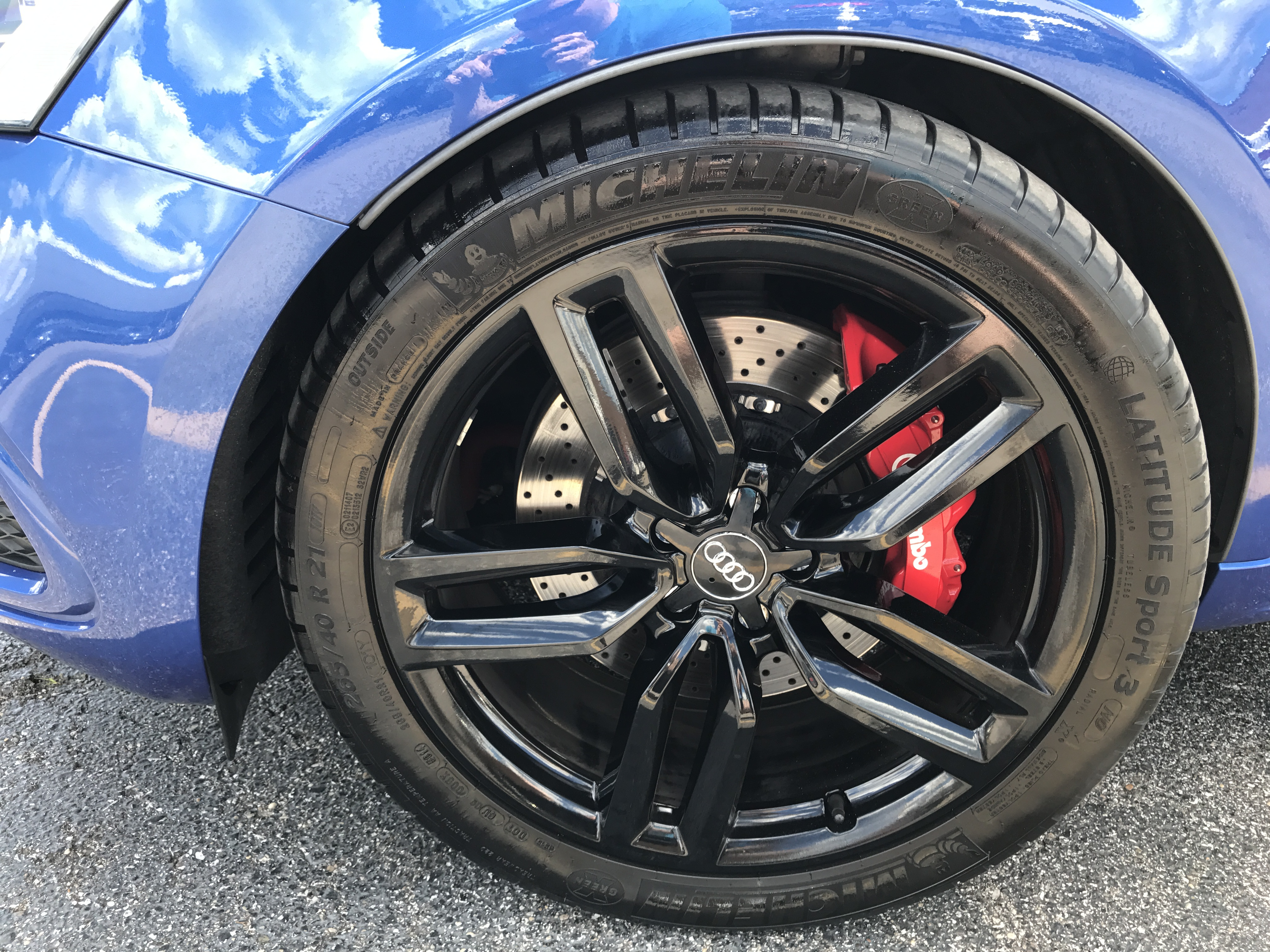 photo 2 Audi SQ5 custom wheels  SQ5 21x, ET , tire size 265/40 R21. x ET 