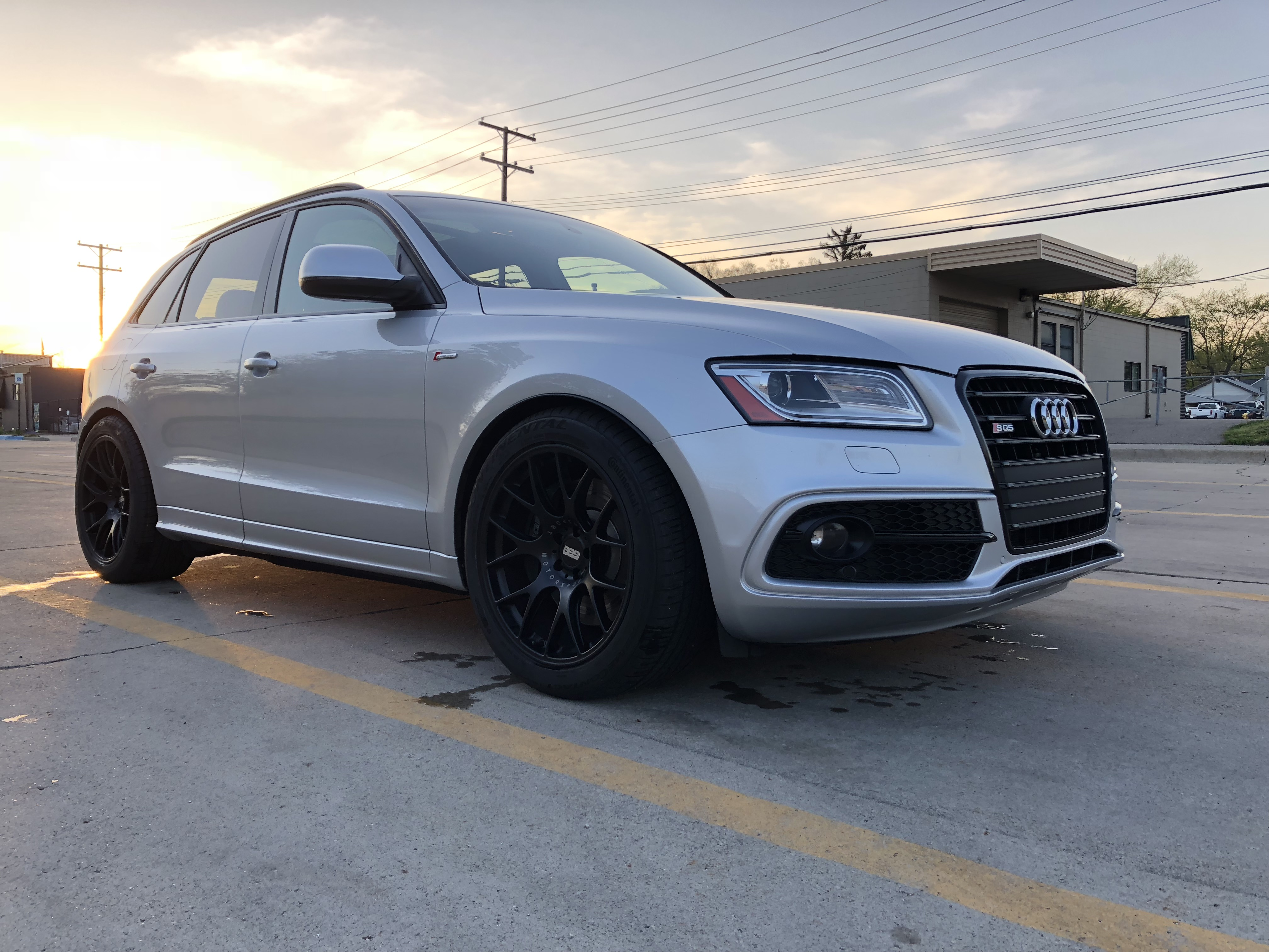 photo 1 Audi SQ5 custom wheels 20x10.5, ET +25, tire size 295/40 R20. x ET