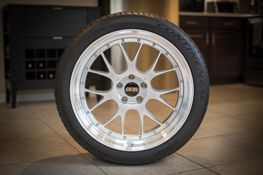 photo 4 Audi SQ5 custom wheels   21x10.0, ET +20, tire size 295/35 R21. 21x10.0 ET+17 