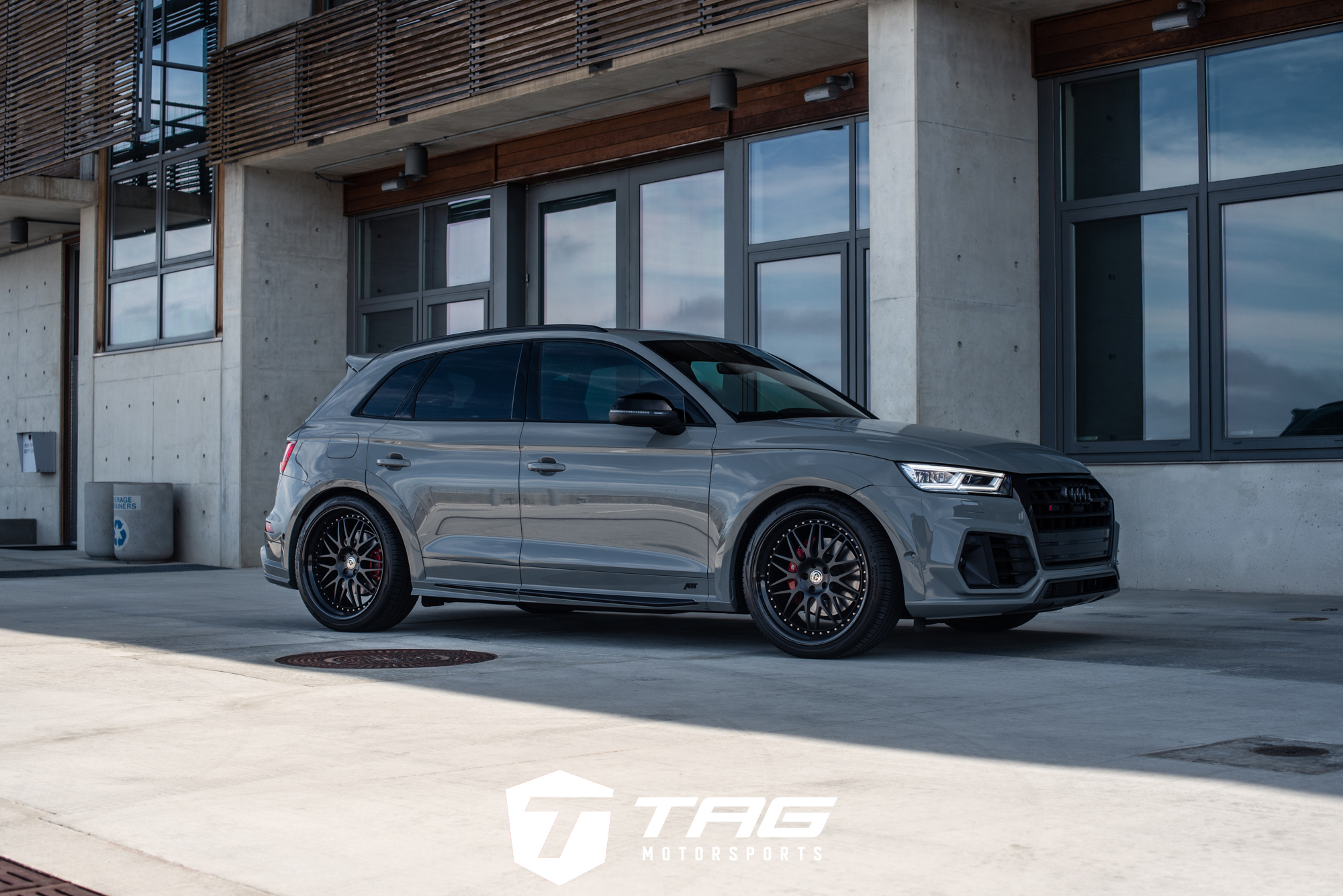 photo 1 Audi SQ5 custom wheels   22x, ET , tire size 265/35 R22. x ET 