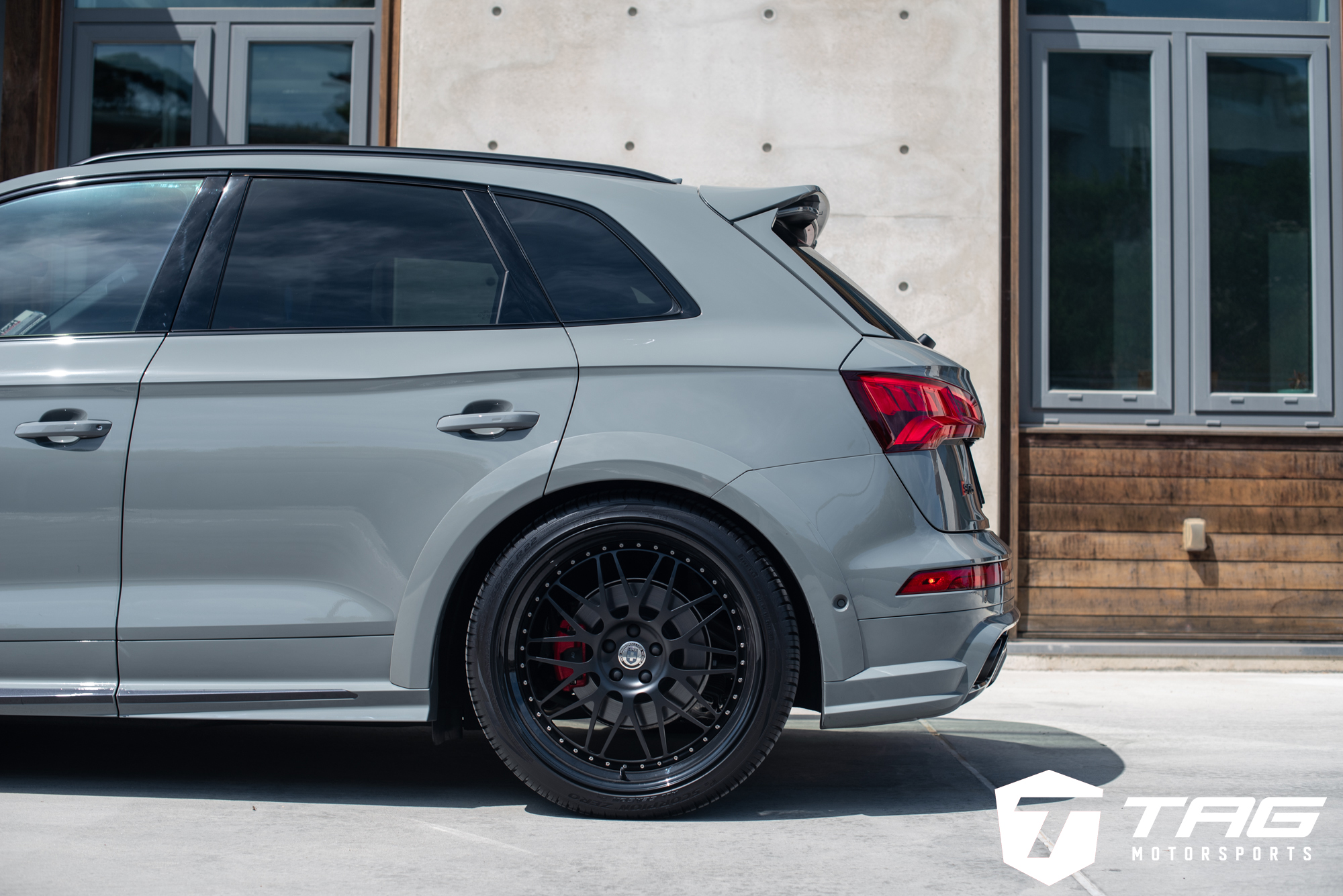 photo 4 Audi SQ5 custom wheels   22x, ET , tire size 265/35 R22. x ET 