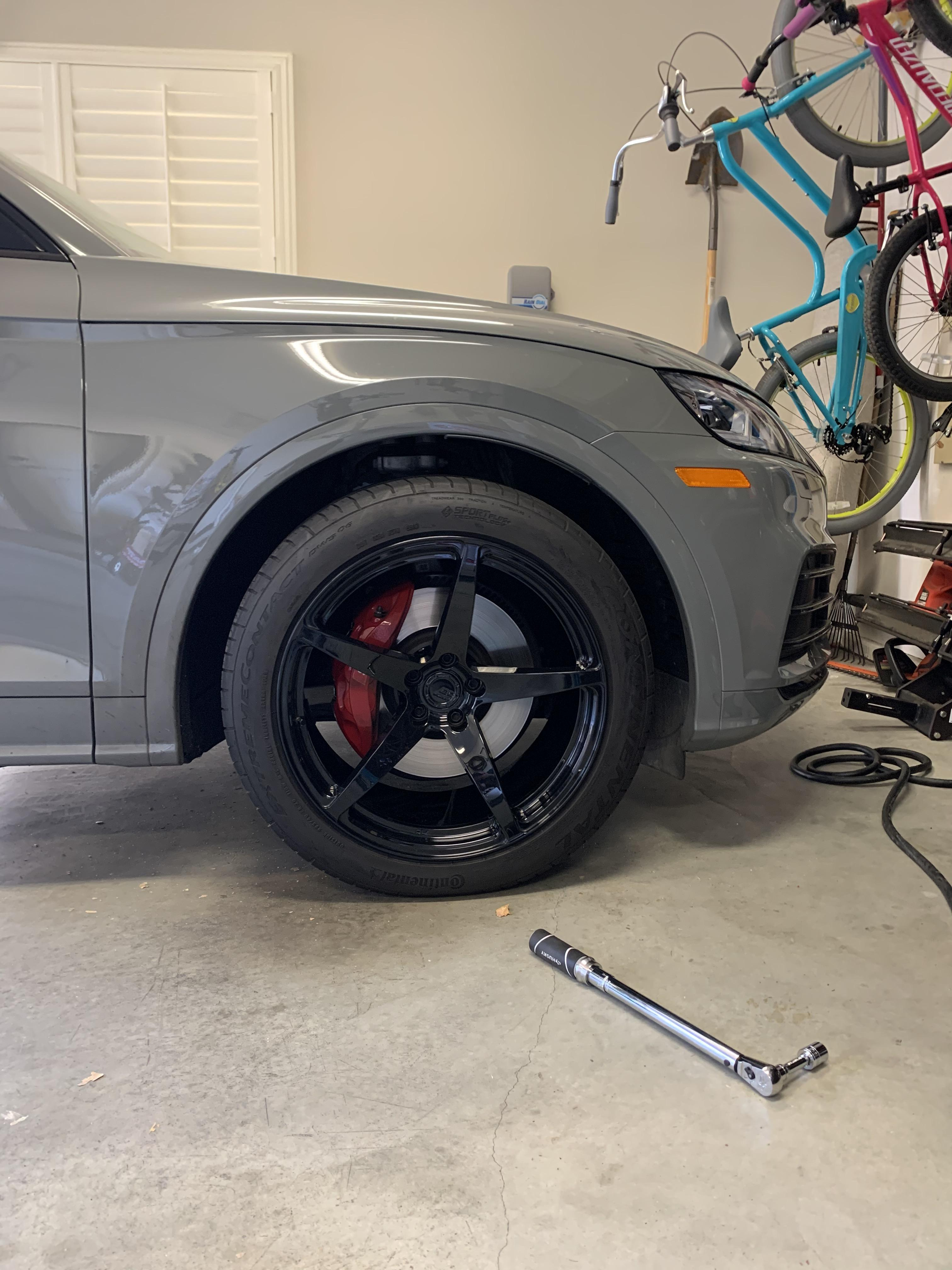 photo 1 Audi SQ5 custom wheels   x, ET , tire size 295/ R. x ET 