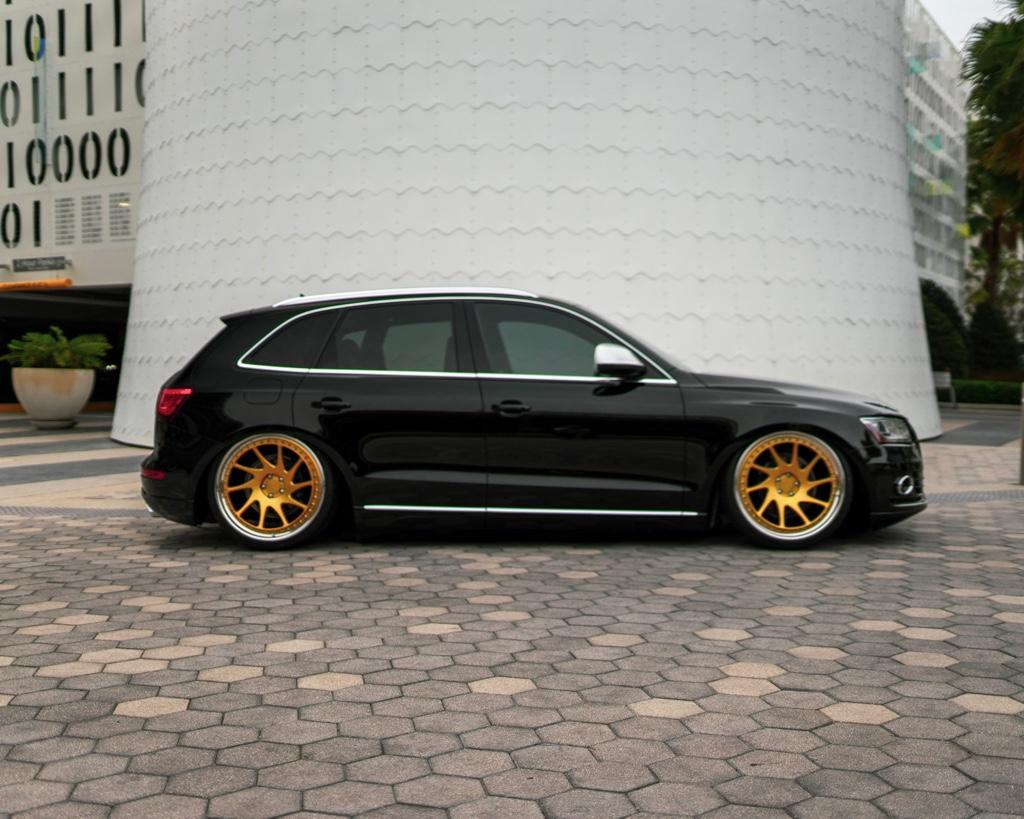 photo 2 Audi SQ5 custom wheels   22x10.5, ET +25, tire size 265/30 R22. x ET 