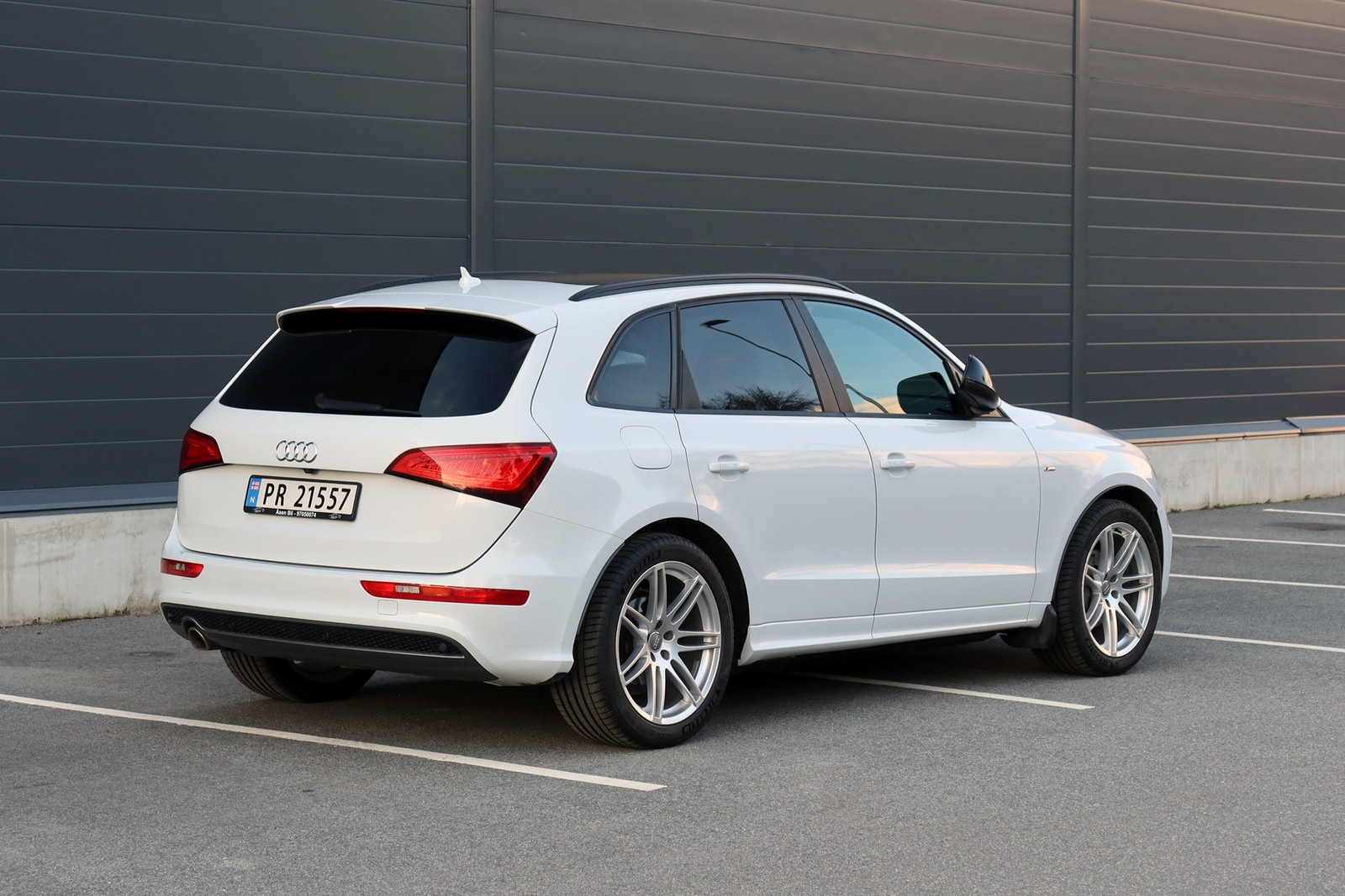 photo 3 Audi SQ5 custom wheels S5 20x9.0, ET +29, tire size 275/40 R20. x ET