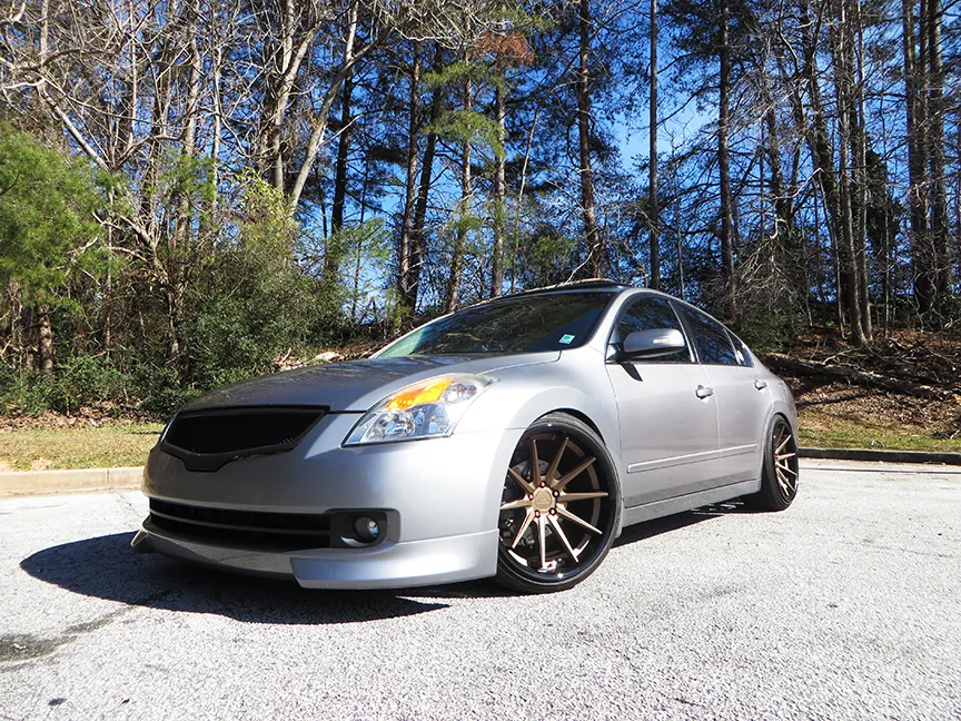 photo 4 Nissan Altima custom wheels   20x10.5, ET , tire size 245/35 R20. x ET 