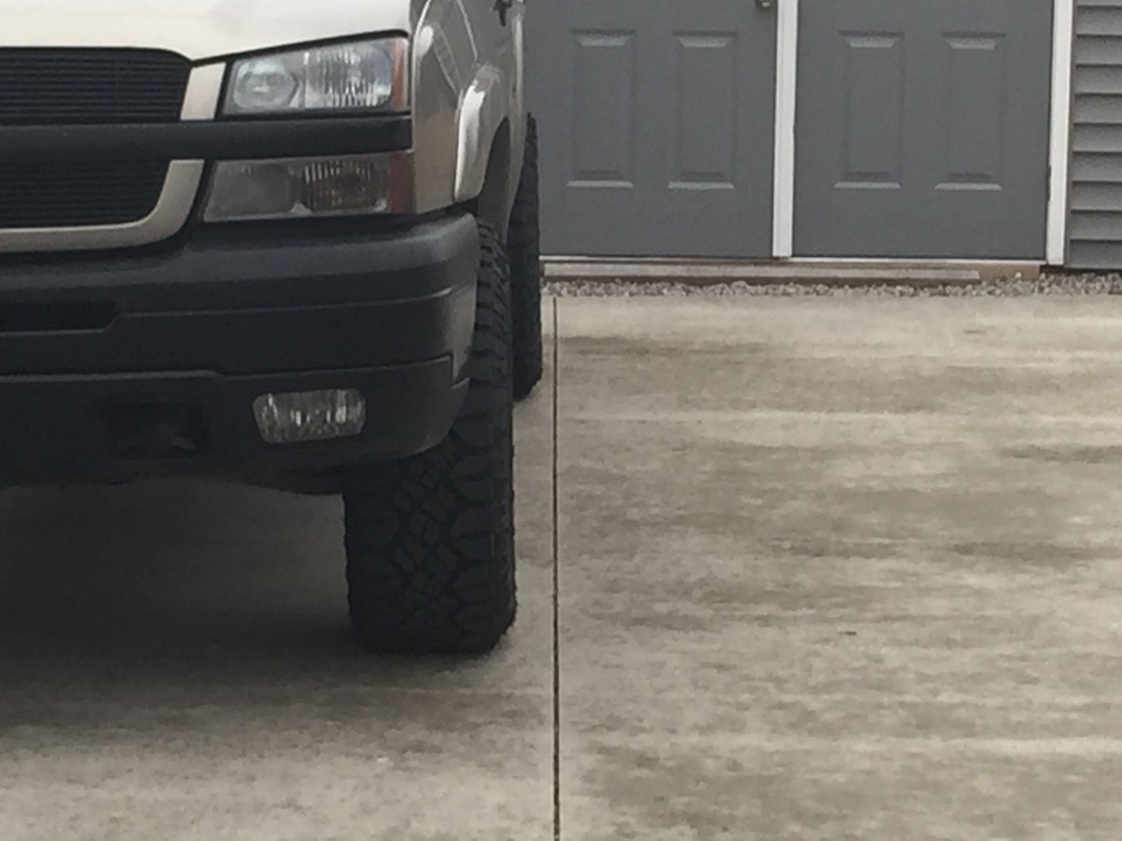 photo 1 Chevrolet Silverado 1500 custom wheels 18x, ET -12, tire size 295/65 R18. x ET