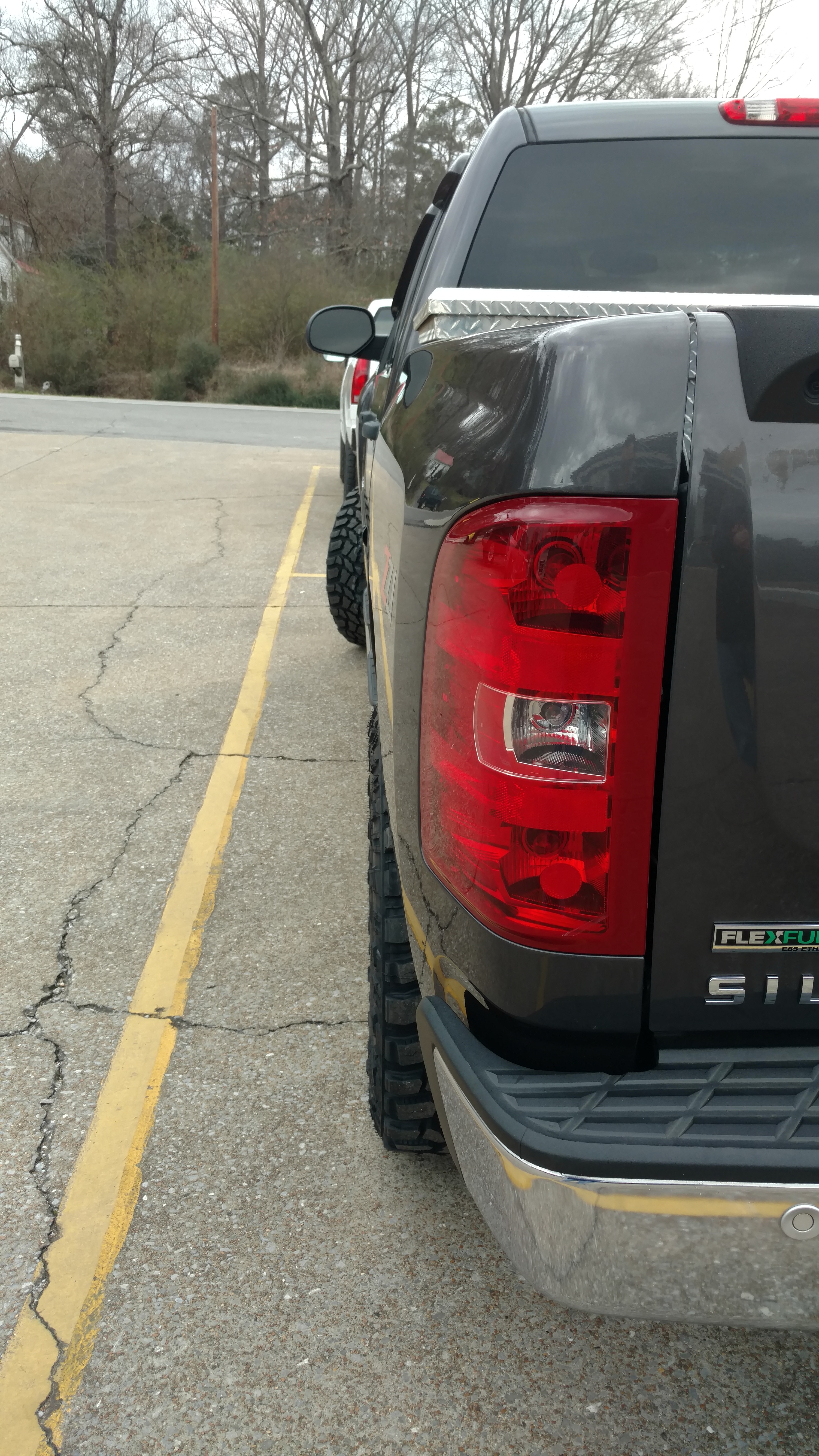 photo 3 Chevrolet Silverado 1500 custom wheels   18x9.0, ET +18, tire size 285/65 R18. x ET 
