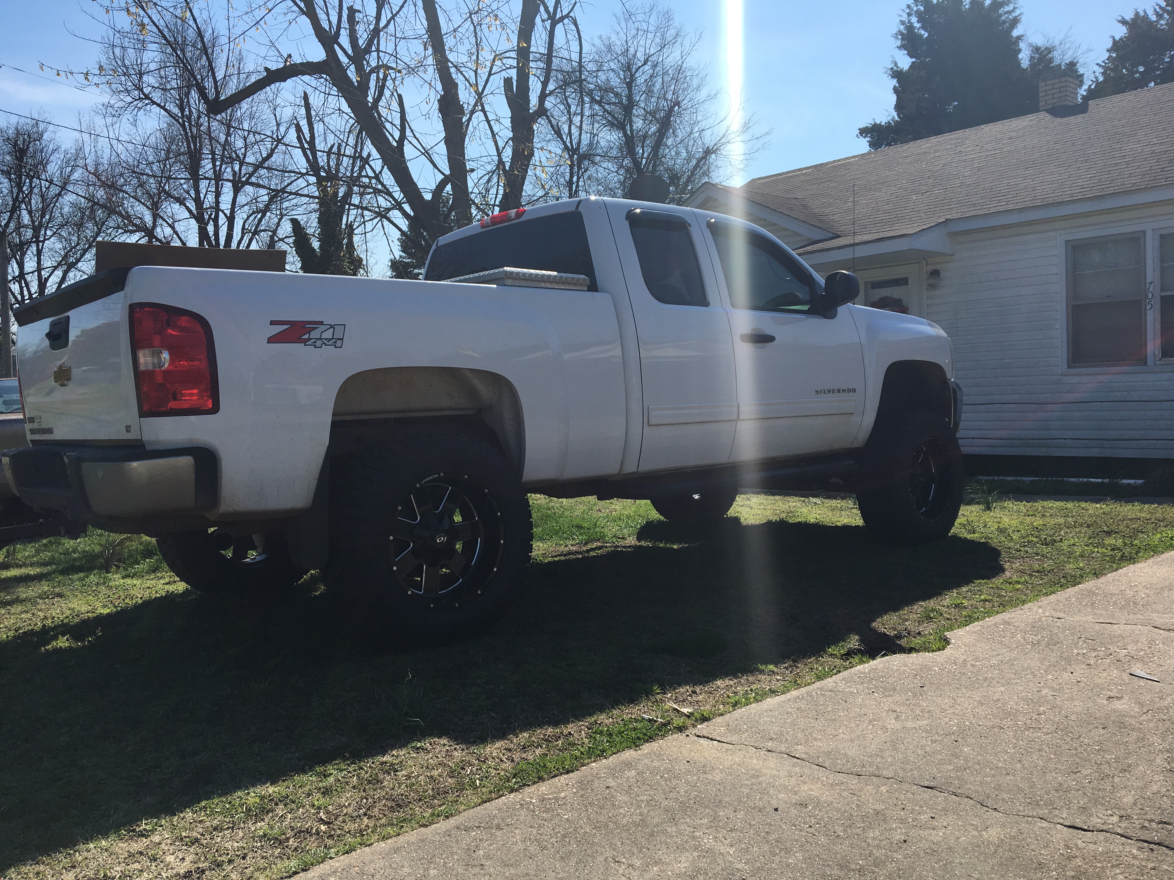 photo 2 Chevrolet Silverado 1500 custom wheels   20x10.0, ET -25, tire size 35X12.5 R20. x ET 