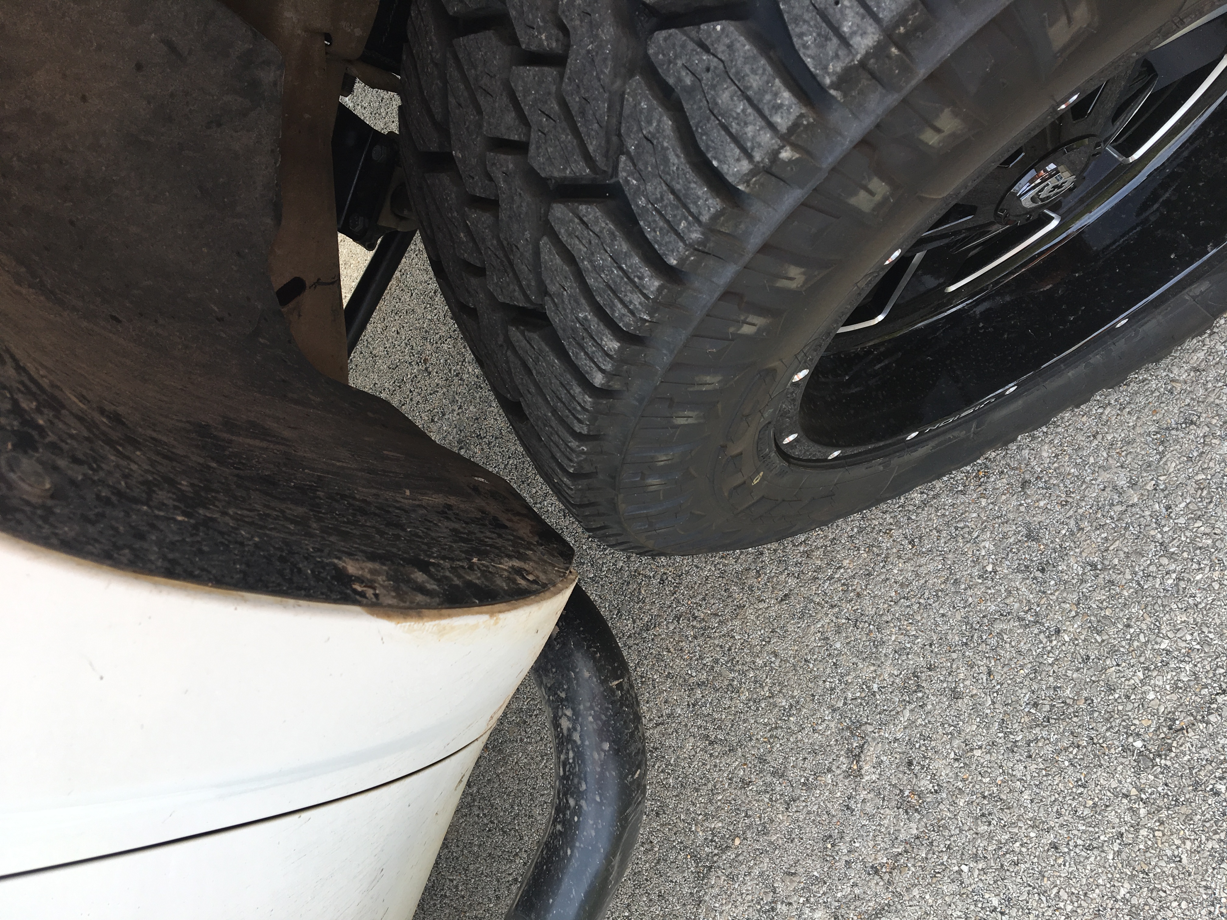 photo 4 Chevrolet Silverado 1500 custom wheels   20x10.0, ET -25, tire size 35X12.5 R20. x ET 