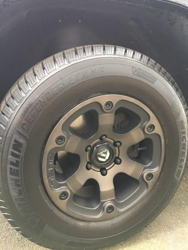 photo 3 Chevrolet Silverado 1500 custom wheels 17x9.0, ET +20, tire size 265/70 R17. x ET