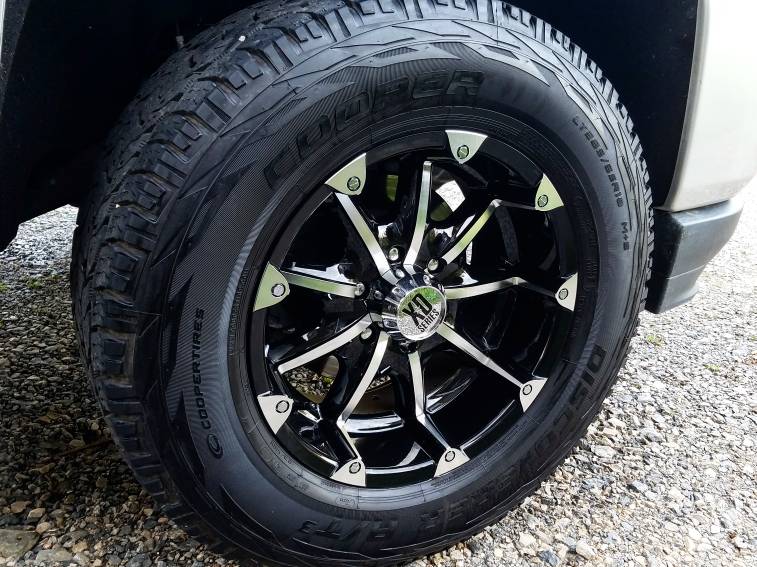 photo 3 Chevrolet Silverado 1500 custom wheels   18x9.0, ET -12, tire size 285/65 R18. x ET 