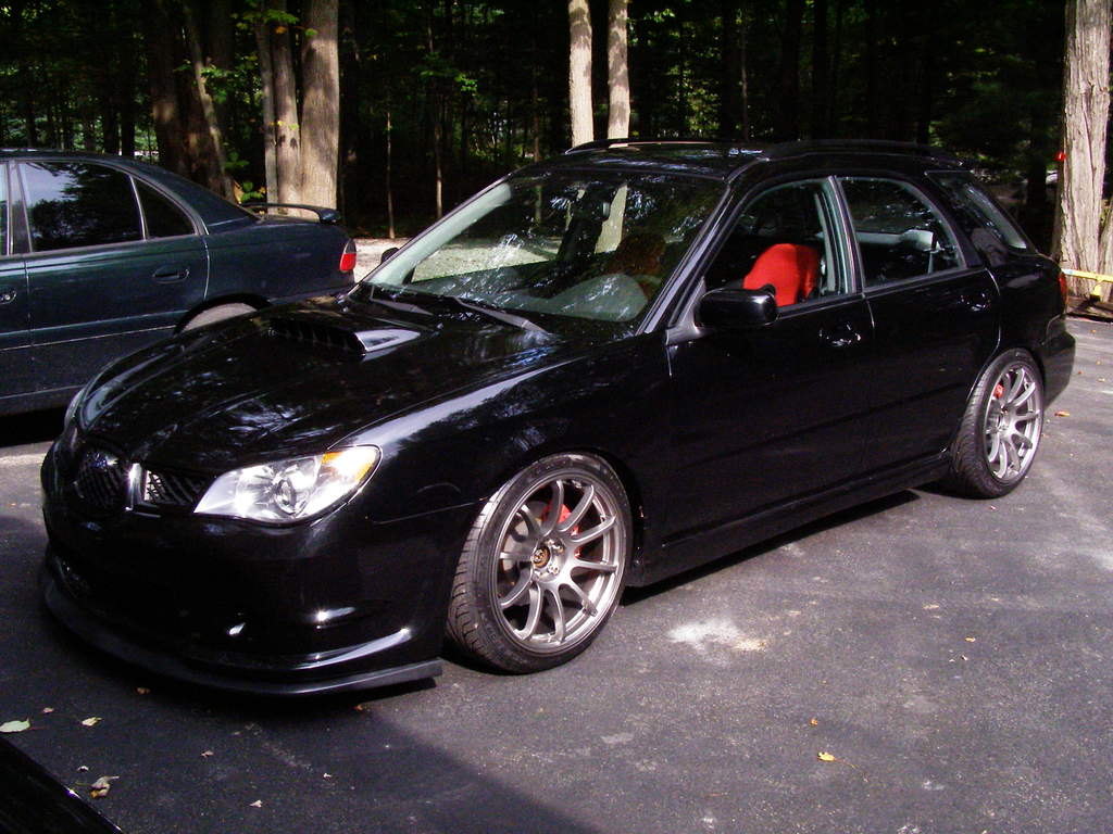 photo 4 Subaru Impreza WRX custom wheels Rota G-Force 18x9.0, ET +35, tire size 235/40 R18. x ET 