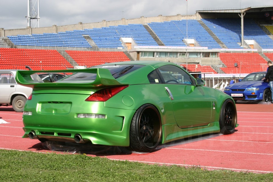 photo 3 Nissan 350Z custom wheels Work VS-XX 20x10.0, ET 0, tire size 235/35 R20. 20x12.0 ET-4 275/30 R20
