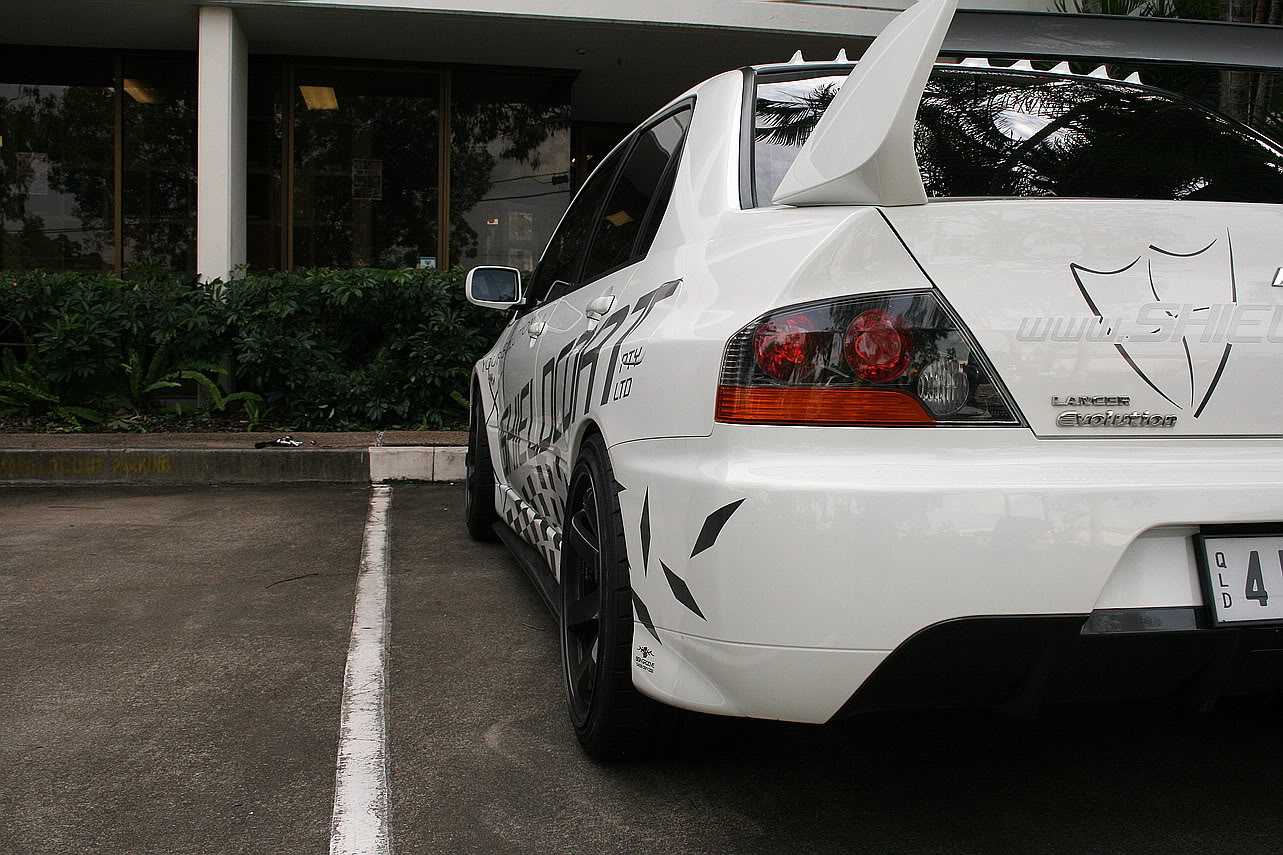 photo 9 Mitsubishi Lancer Evolution custom wheels Rota Grid Gunmetalic 18x9.5, ET +20, tire size 245/35 R18. x ET