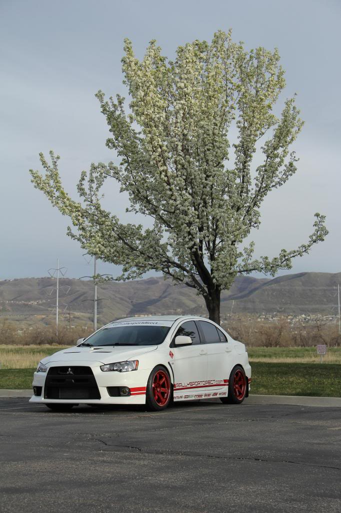 photo 6 Mitsubishi Lancer Evolution custom wheels Volk TE37RT 18x10.5, ET +18, tire size 275/35 R18. x ET