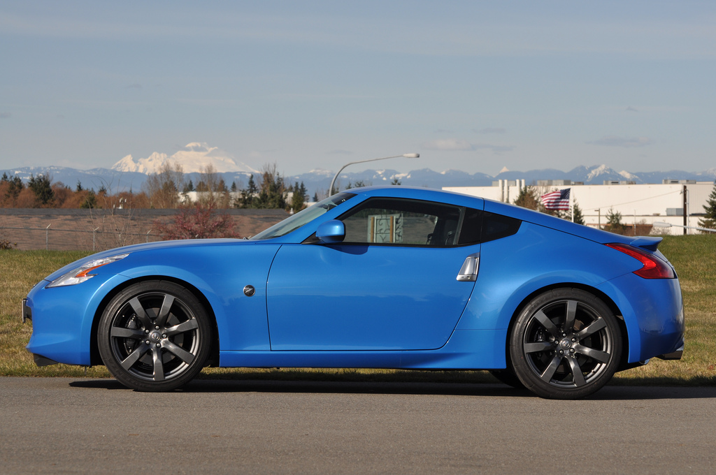 photo 3 Nissan 370Z custom wheels Rays OEM GT-R 20x9.5, ET +45, tire size 255/40 R20. 20x10.5 ET+25 285/35 R20