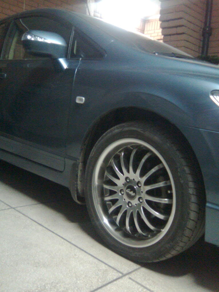 photo 2 Honda Civic custom wheels   17x7.0, ET , tire size 215/45 R17. x ET 