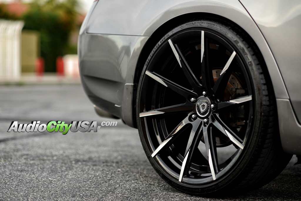 photo 1 Infiniti G35 custom wheels Lexani CSS 15 22x9.0, ET , tire size 235/30 R22. 22x10.0 ET 255/30 R22