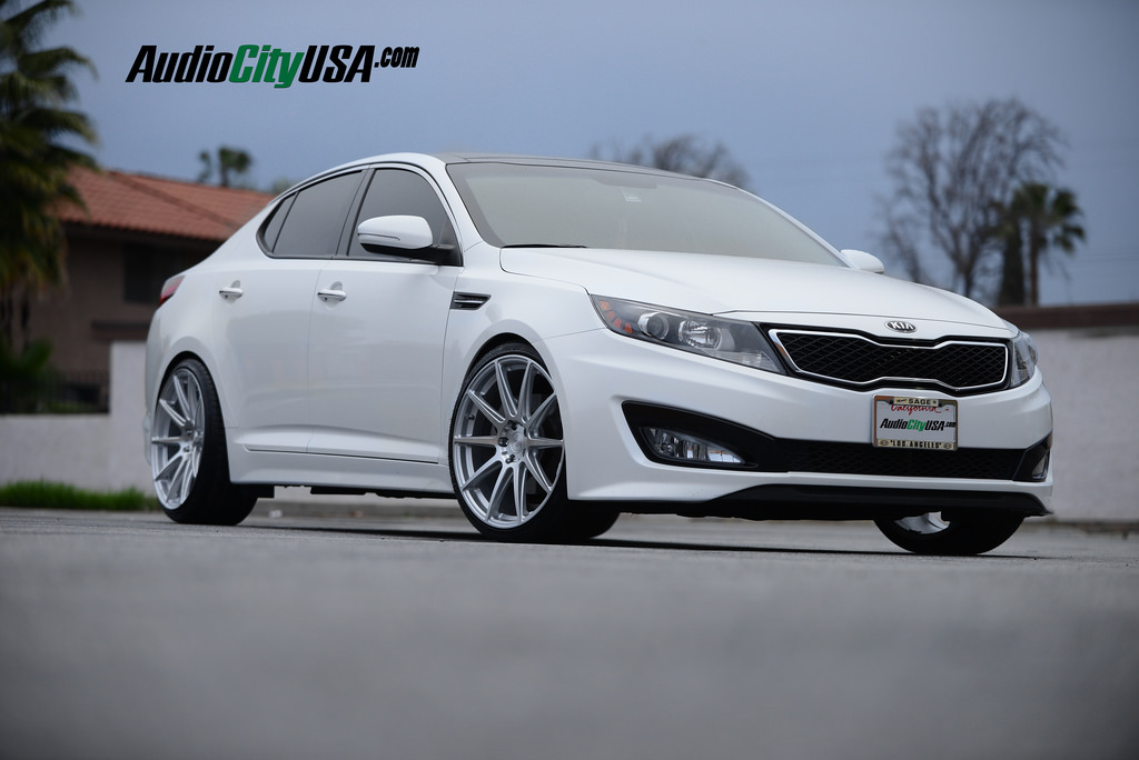 photo 4 Kia Optima custom wheels Niche Essen M146 20x8.5, ET , tire size 225/35 R20. 20x10.0 ET 255/30 R20