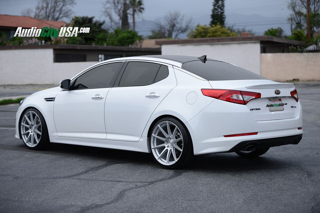 photo 5 Kia Optima custom wheels Niche Essen M146 20x8.5, ET , tire size 225/35 R20. 20x10.0 ET 255/30 R20