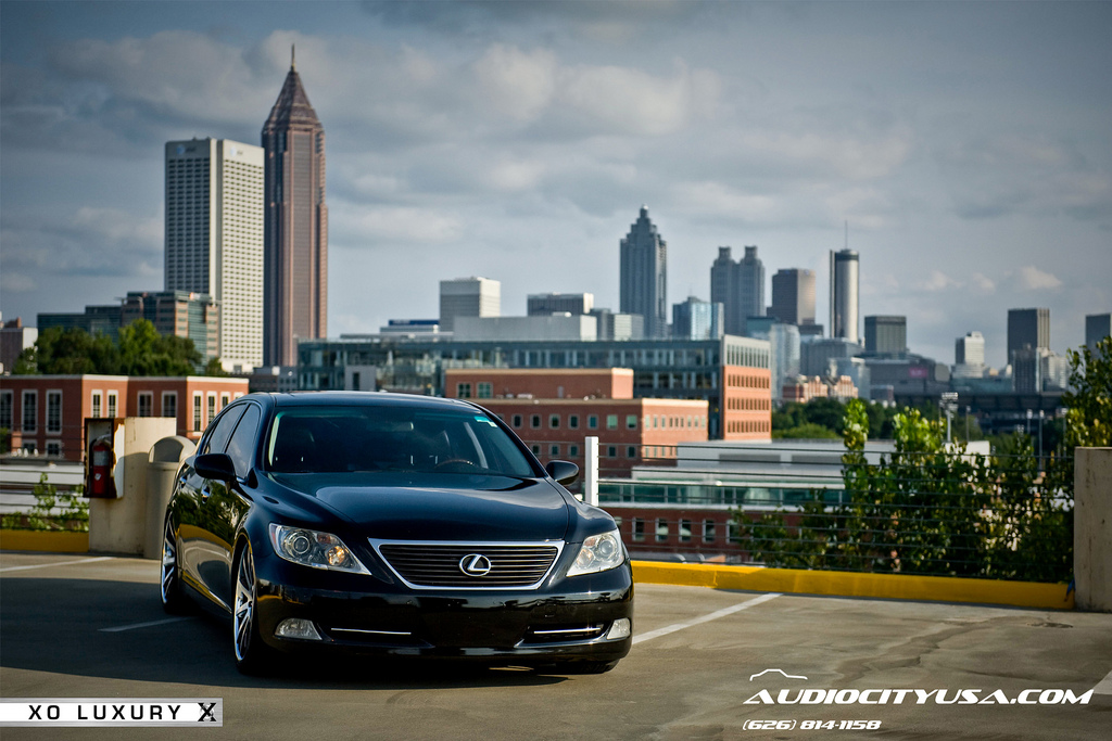 photo 2 Lexus LS 460 custom wheels XO Luxury Paris 22x9.0, ET , tire size 255/30 R22. 22x10.5 ET 305/25 R22