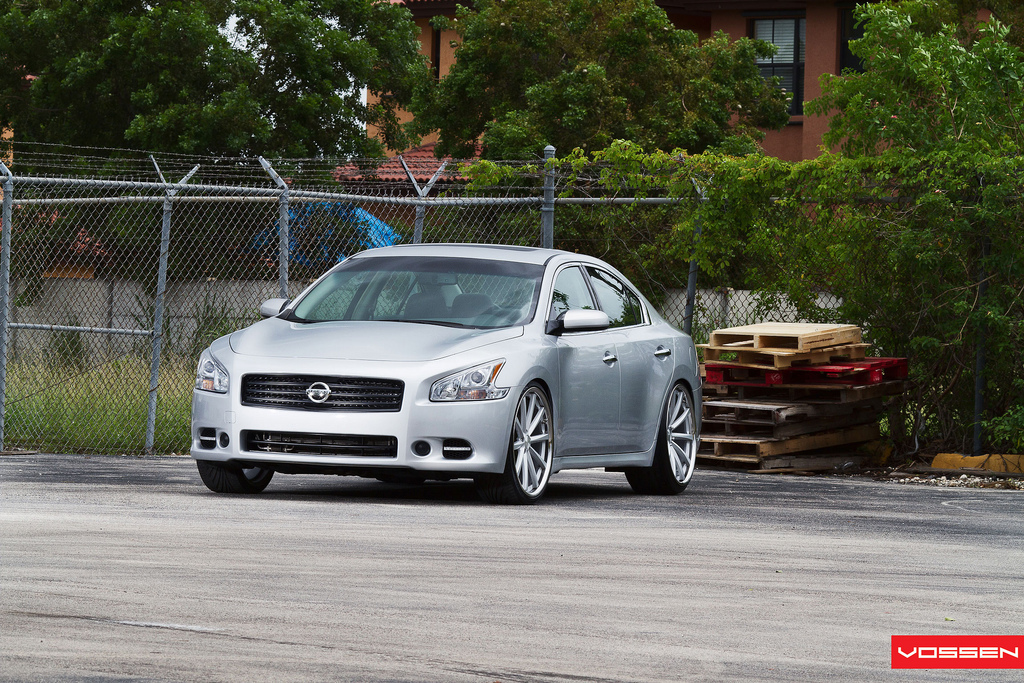photo 3 Nissan Maxima custom wheels Vossen VVSCV1's 22x9.0, ET , tire size X R22. 22x10.5 ET 
