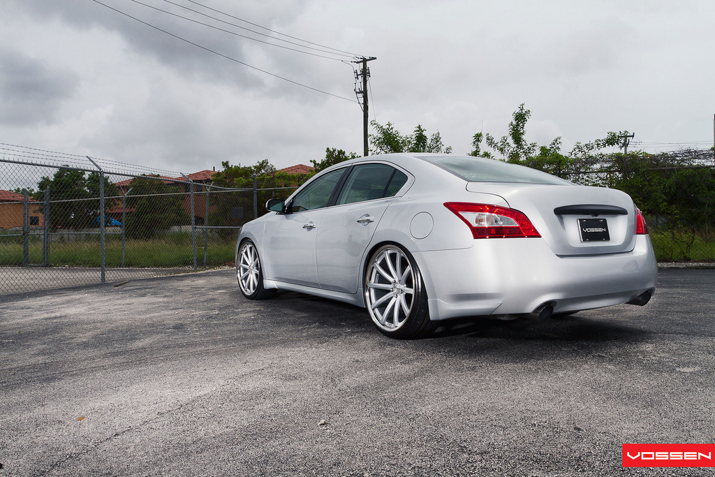 photo 4 Nissan Maxima custom wheels Vossen VVSCV1's 22x9.0, ET , tire size X R22. 22x10.5 ET 