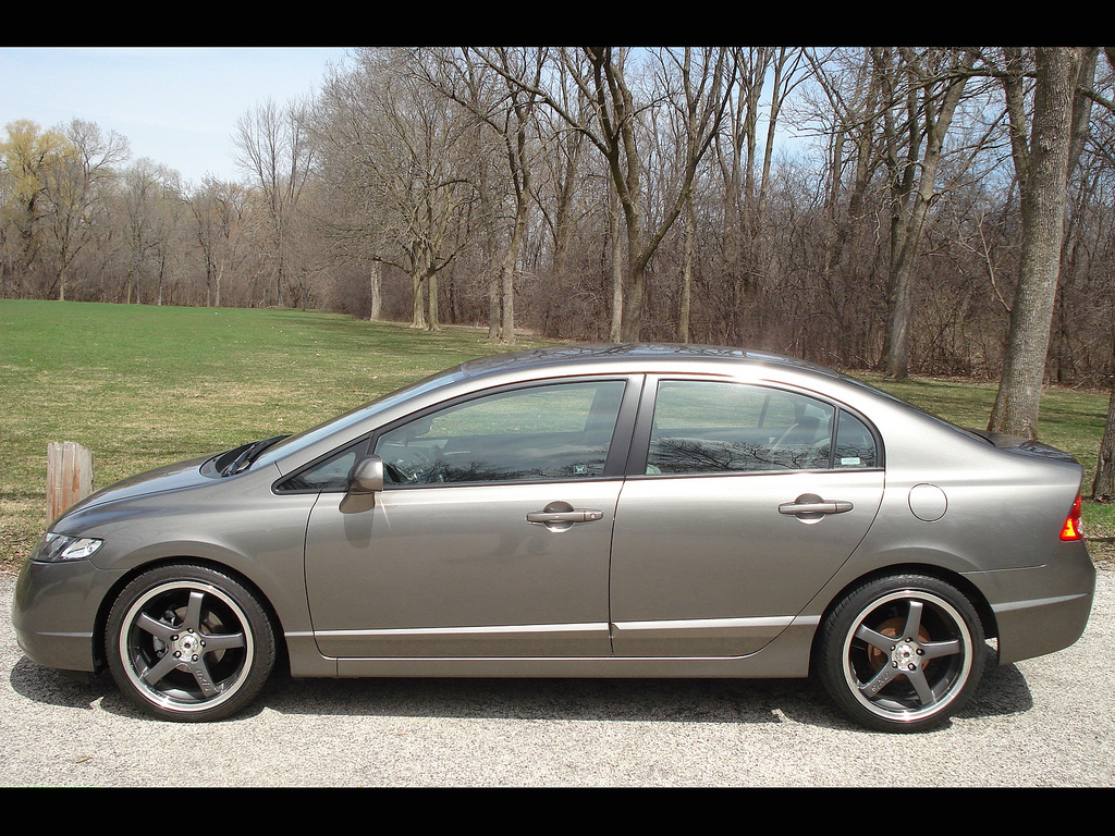 photo 3 Honda Civic custom wheels Axis  18x8.5, ET +40, tire size 225/40 R18. x ET 