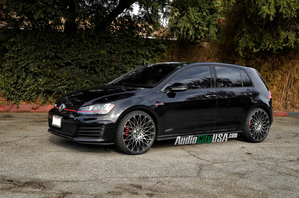 photo 3 Volkswagen GTI custom wheels Lexani CSS 16 20x8.5, ET , tire size 235/30 R20. x ET 