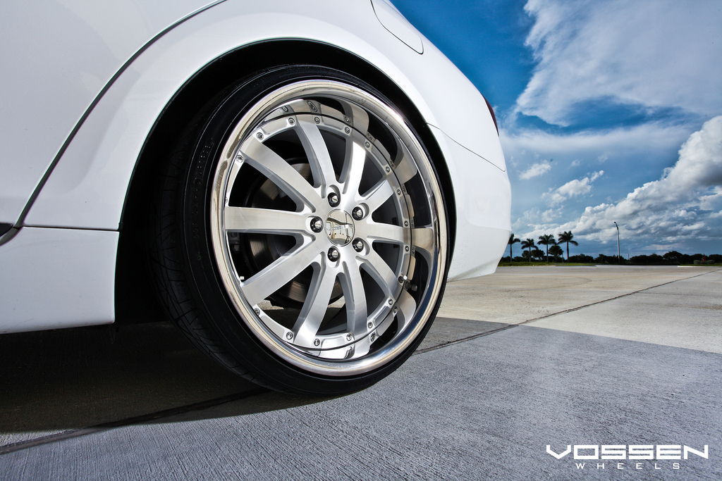 photo 1 Lexus GS 350 custom wheels Vossen VVS083 20x9.0, ET +38, tire size X R20. 20x10.5 ET+45