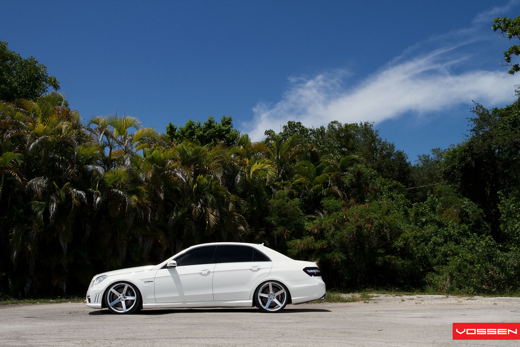 photo 4 Mercedes-Benz E-Class custom wheels Vossen CV3 20x9.0, ET , tire size X R20. 20x10.5 ET