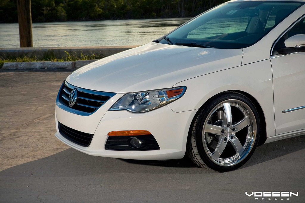 photo 1 Volkswagen CC custom wheels Vossen VVS-084 19x8.5, ET , tire size X R19. 19x10.0 ET 