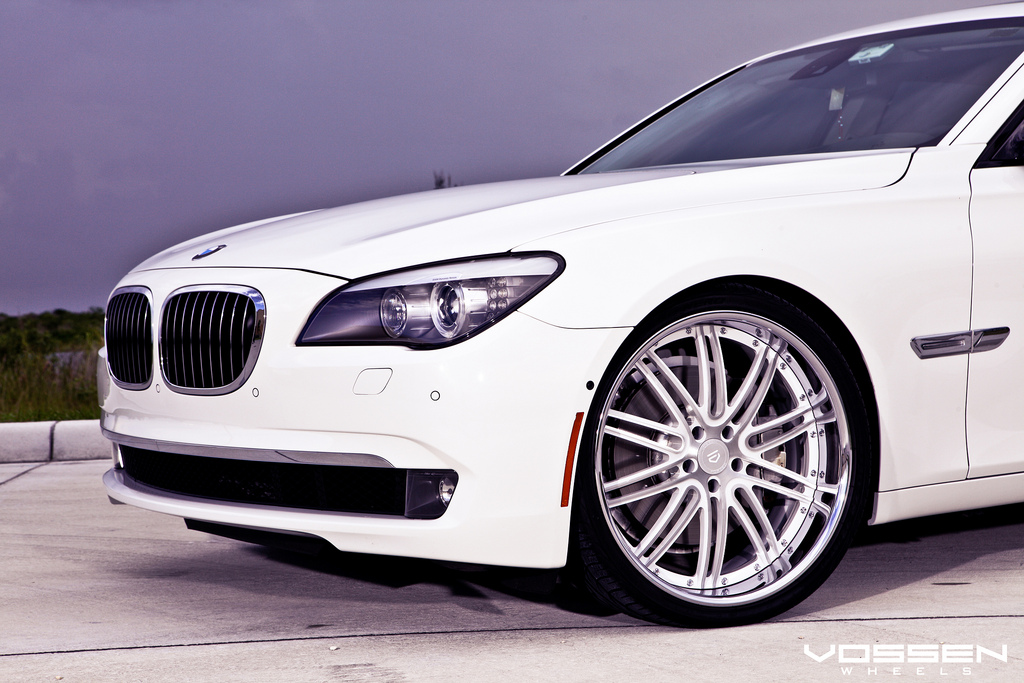 photo 1 BMW 750 custom wheels Vossen Forged VF-091 22x, ET , tire size X R22. x ET 